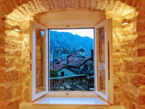 Romantic Rooftop View Hideaway- Old Town Nr 404